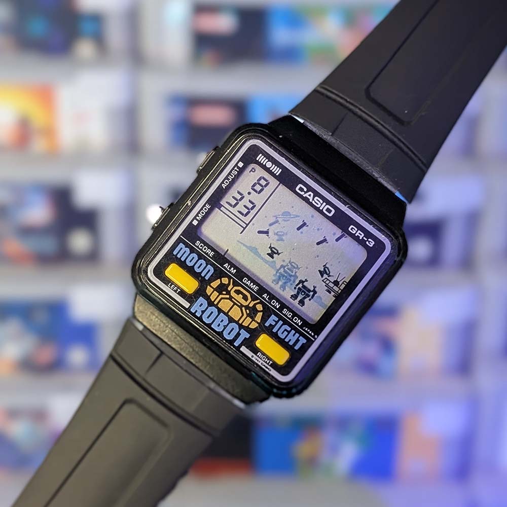 1984 Casio GR-3 Moon Fight Robot Game Watch - Retro Sect