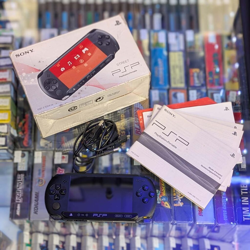 Sony Playstation Portable E1004 PSP Street - Boxed - Buy @ Retro Sect!